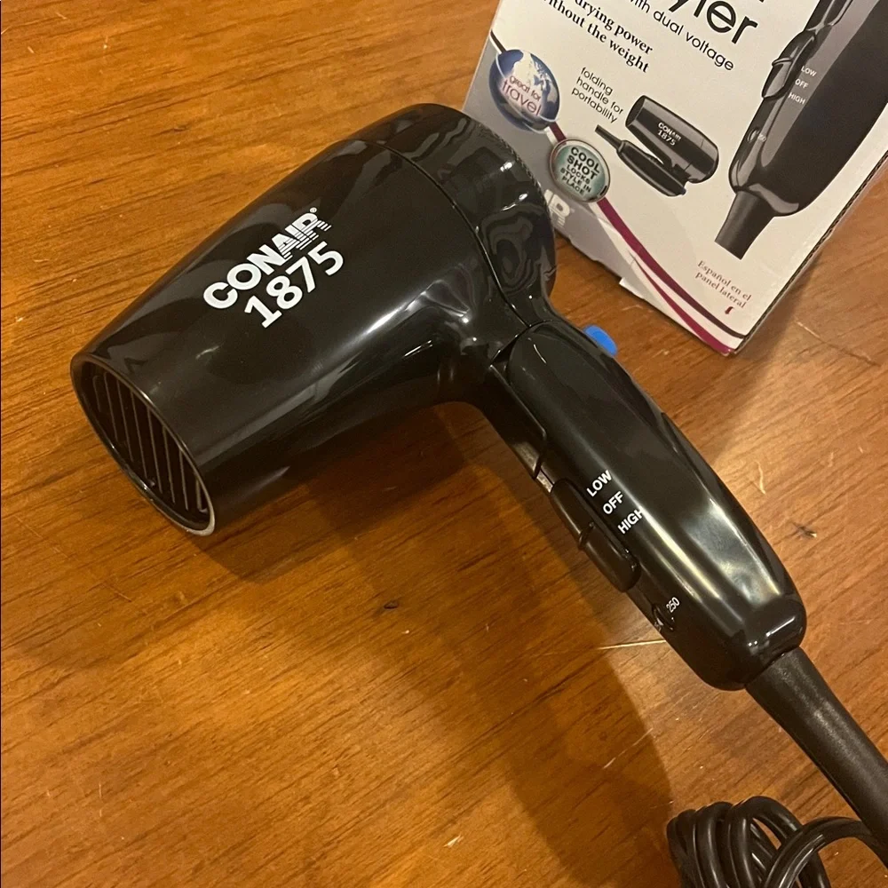 Conair 1875 Watt Compact Styler Hair Dryer Folding Travel Dual Voltage new black